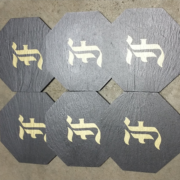 NIB, Box of 4 Beautiful Slate Coasters with the letter F - Picture 6 of 9